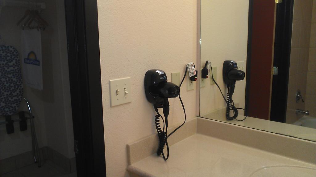 Robinson Inn And Suites מראה חיצוני תמונה