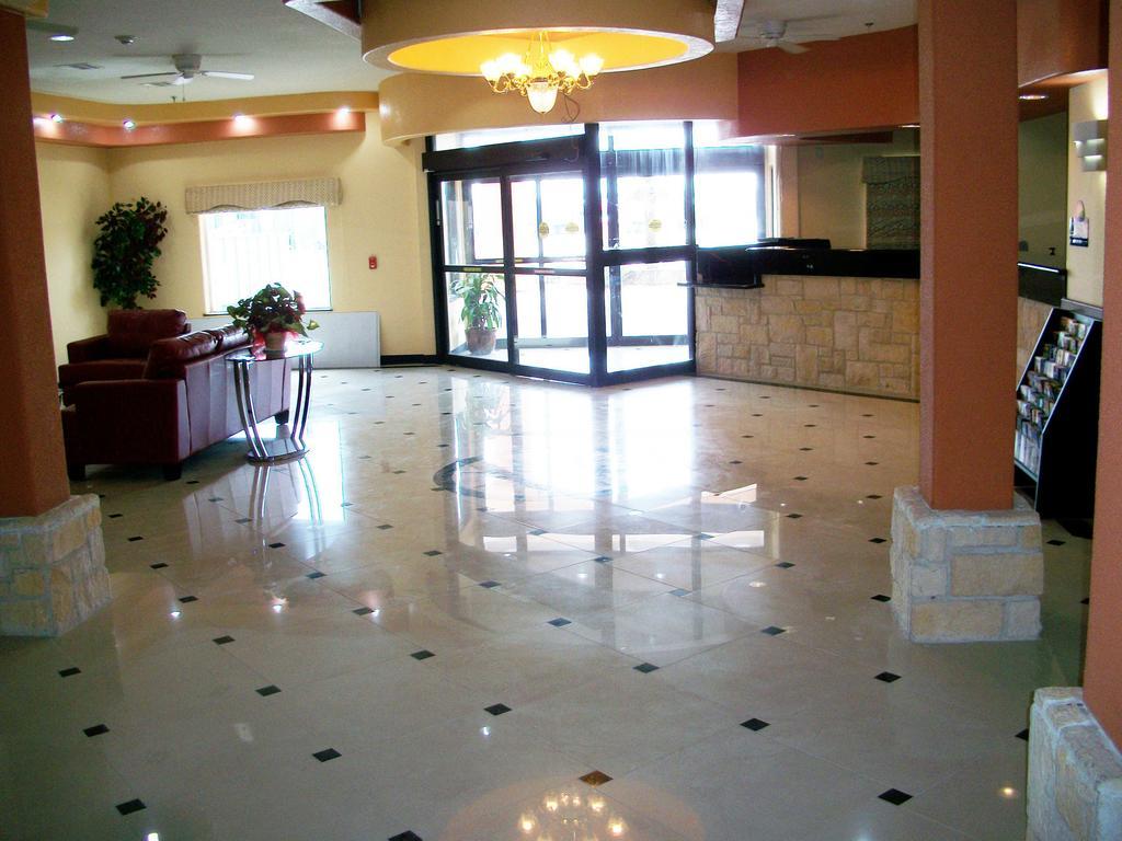 Robinson Inn And Suites מראה פנימי תמונה