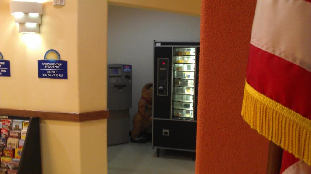 Robinson Inn And Suites מראה חיצוני תמונה