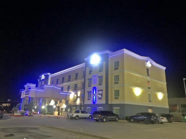 Robinson Inn And Suites מראה חיצוני תמונה