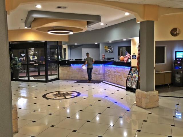 Robinson Inn And Suites מראה חיצוני תמונה